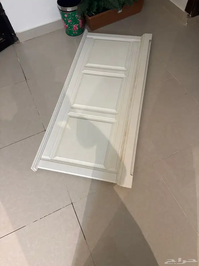 للبيع سرير وكومدينه 0