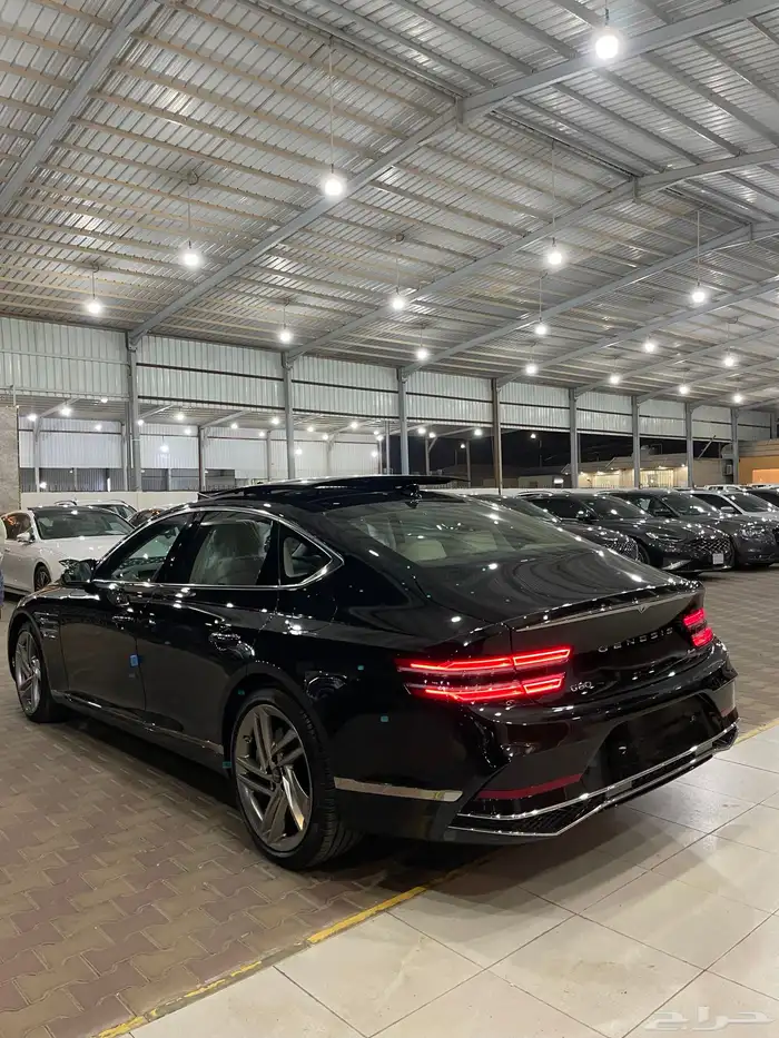 جنسس G80 موديل 2025 رويال فل كامل 10