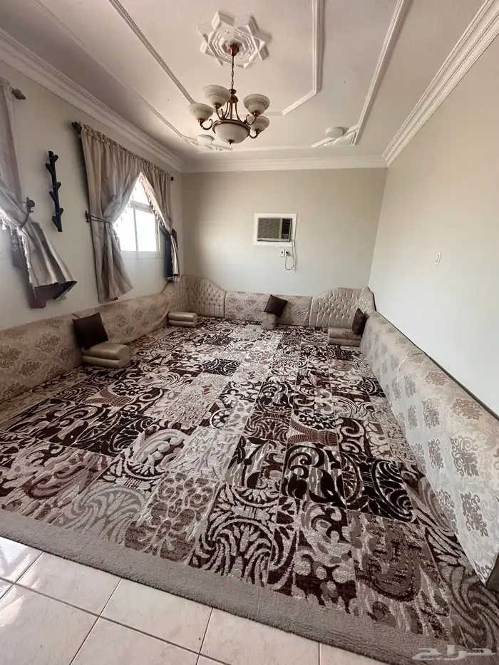 مجلس أرضي 5 4 للبيع كامل 0