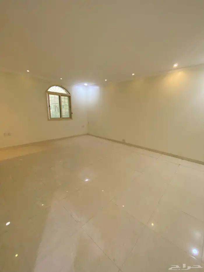 شقه للإيجار بحي الفيصليه 1