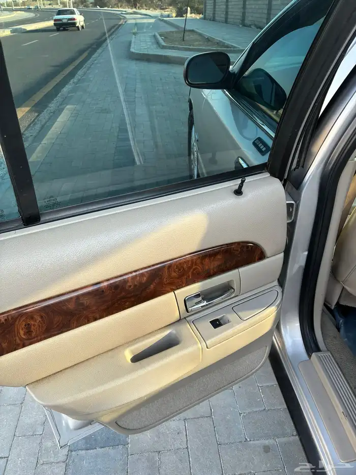 فورد جراند ماركيز 2010 أمريكي 9