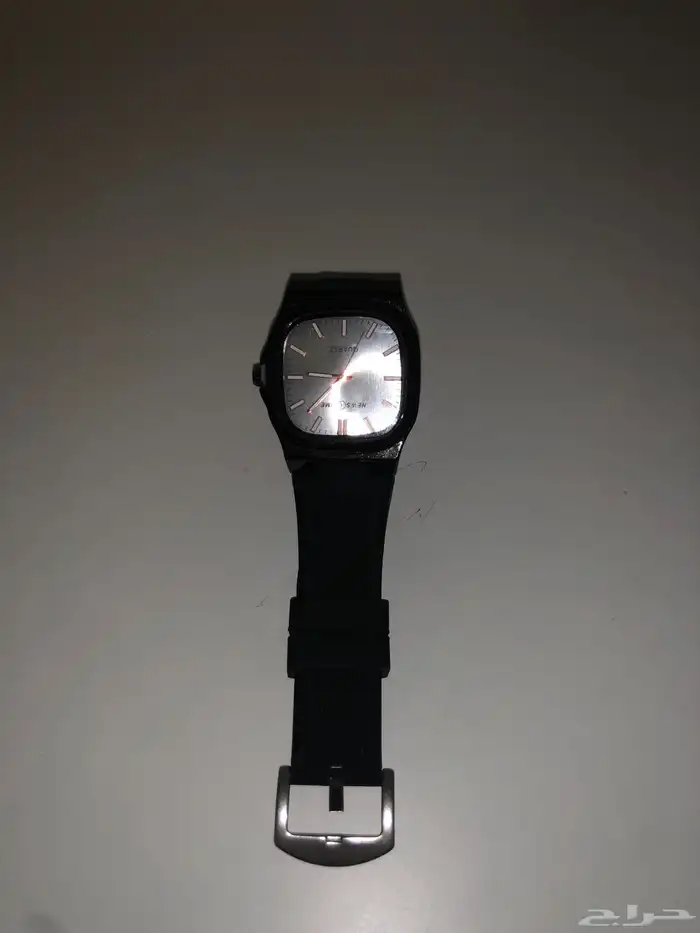 ساعة اصليه جديدة غير مستخدمه للبيع 2