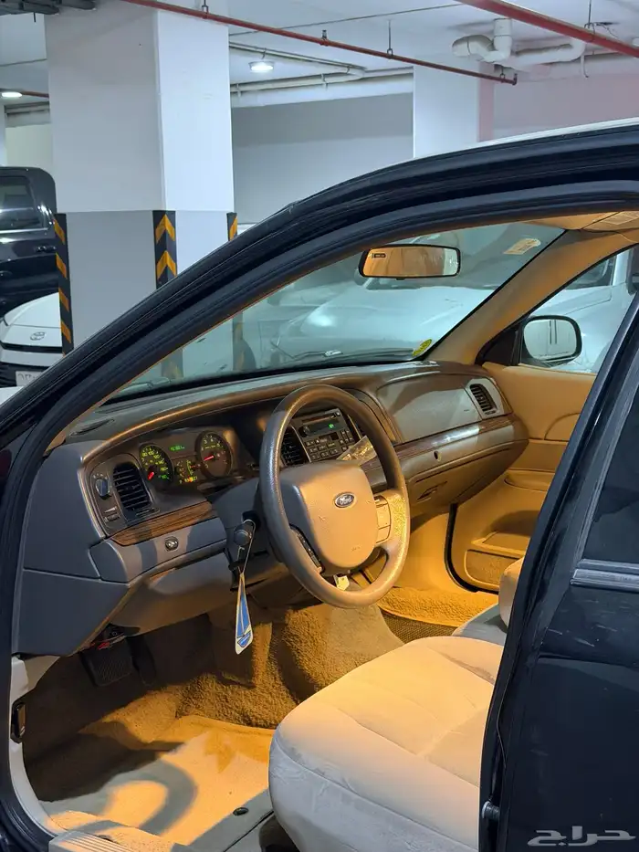 فورد كروان فكتوريا ( صنف ) 9