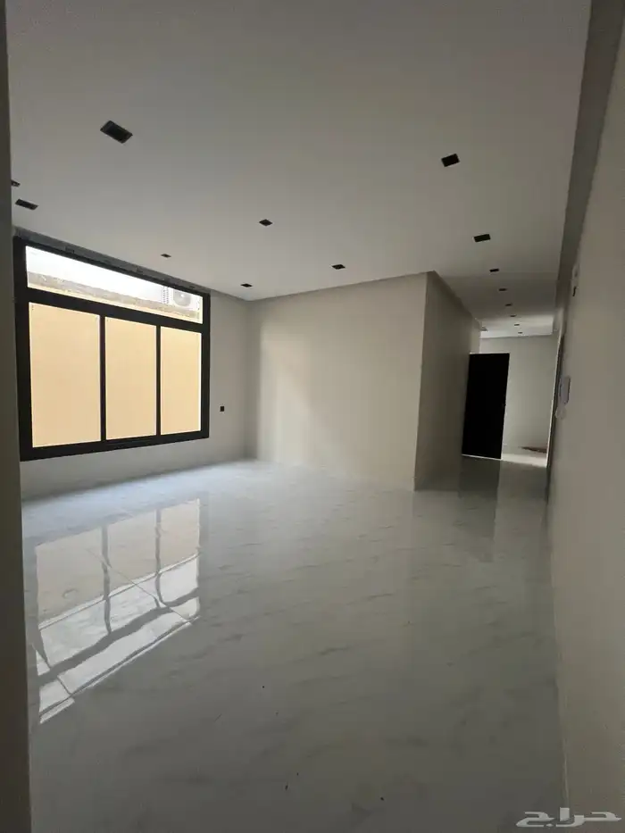 دور جديد للبيع بالعوينة موقع ممتاز وعلى الكود السعودي تامين 16