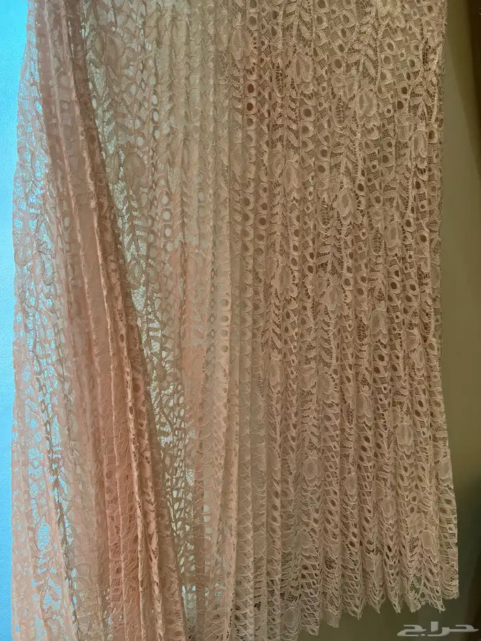 فساتين وجزم بأسعار مناسبه 27