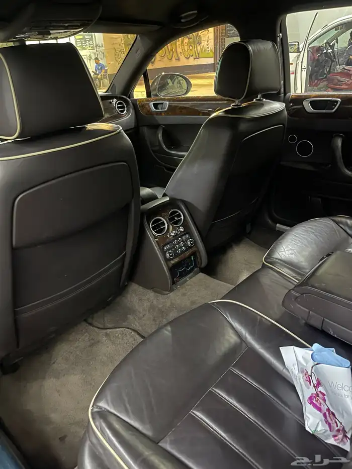 بنتلي موديل 2010 للبيع 8