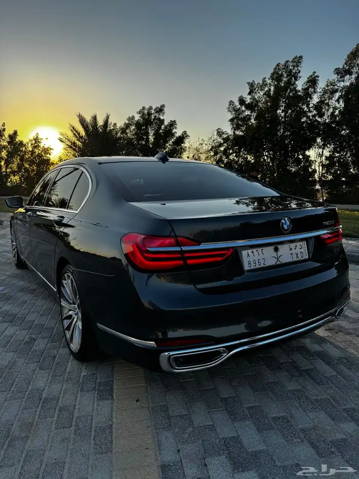 BMW 2019 740li 9