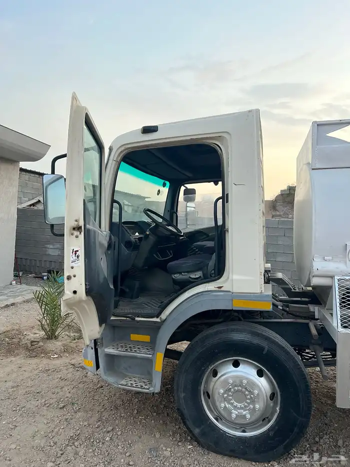 شاحنة مرسيدس 1517 اتيقو   اتيكو   وايت ماء 2004 10