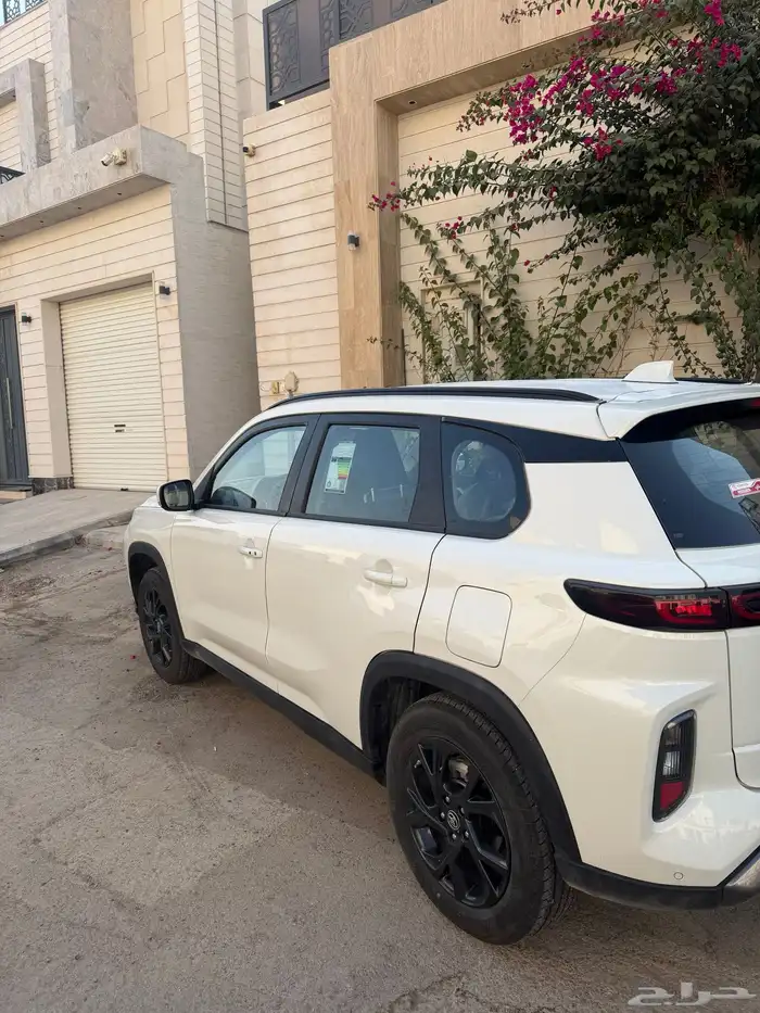 للبيع اوربان كروز توسوتا 2025 9