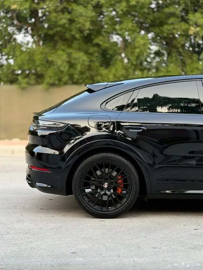 PORSCHE CAYENNE GTS 2022 3