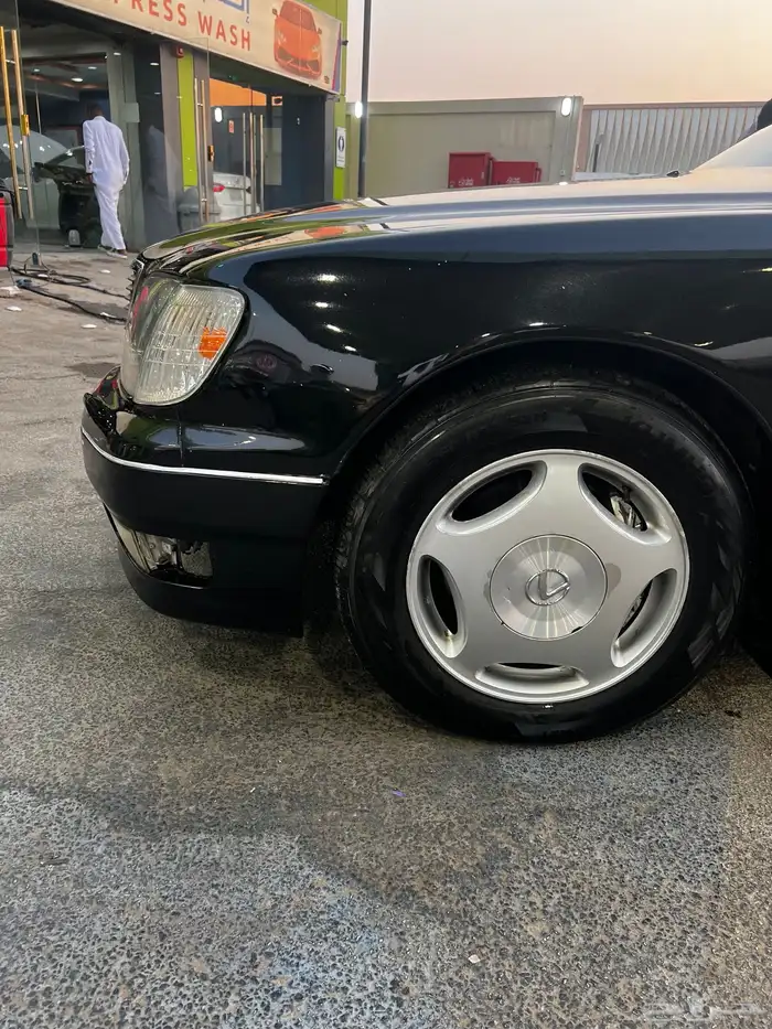 لكزس 400 اقبل بدل 21