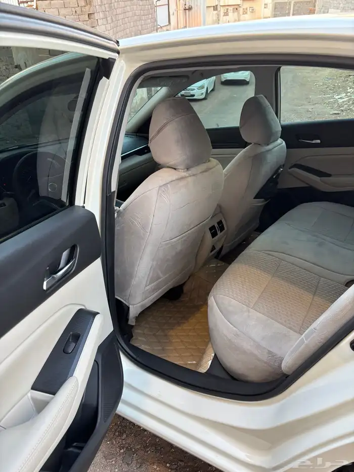 نيسان التيما 11