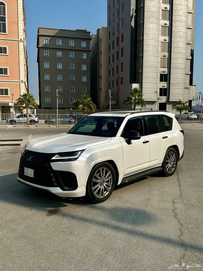 جيب لكزس LX600vip 3