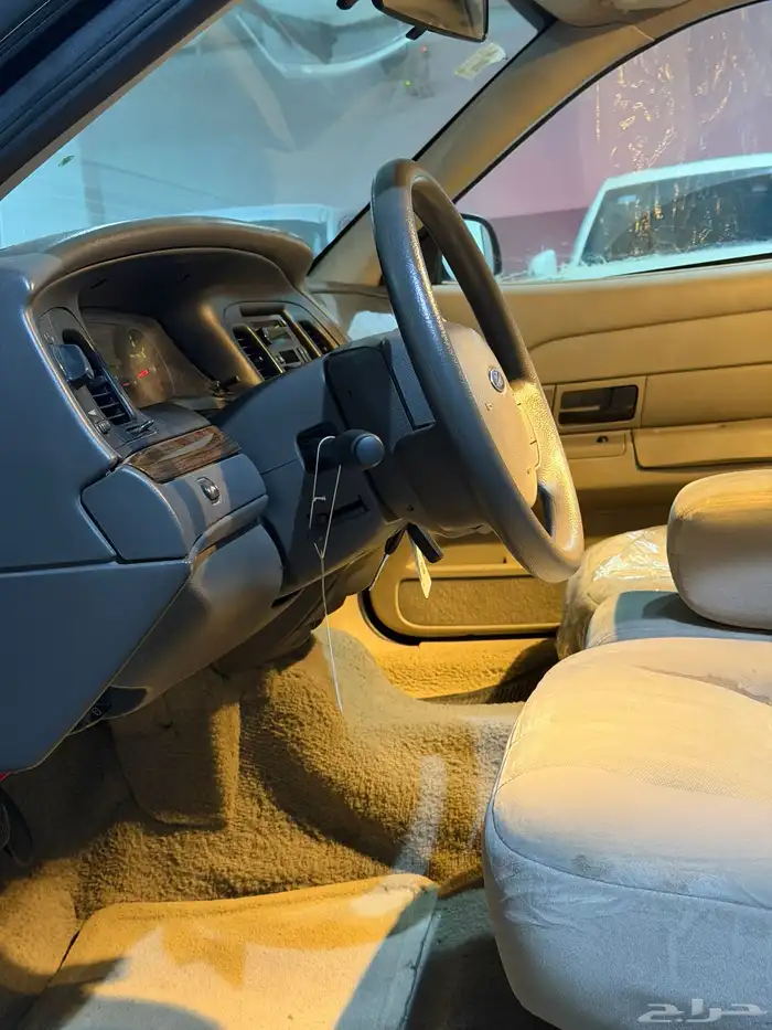 فورد كروان فكتوريا ( صنف ) 14