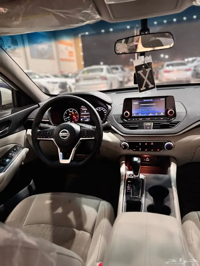 نيسان التيما موديل 2022 14