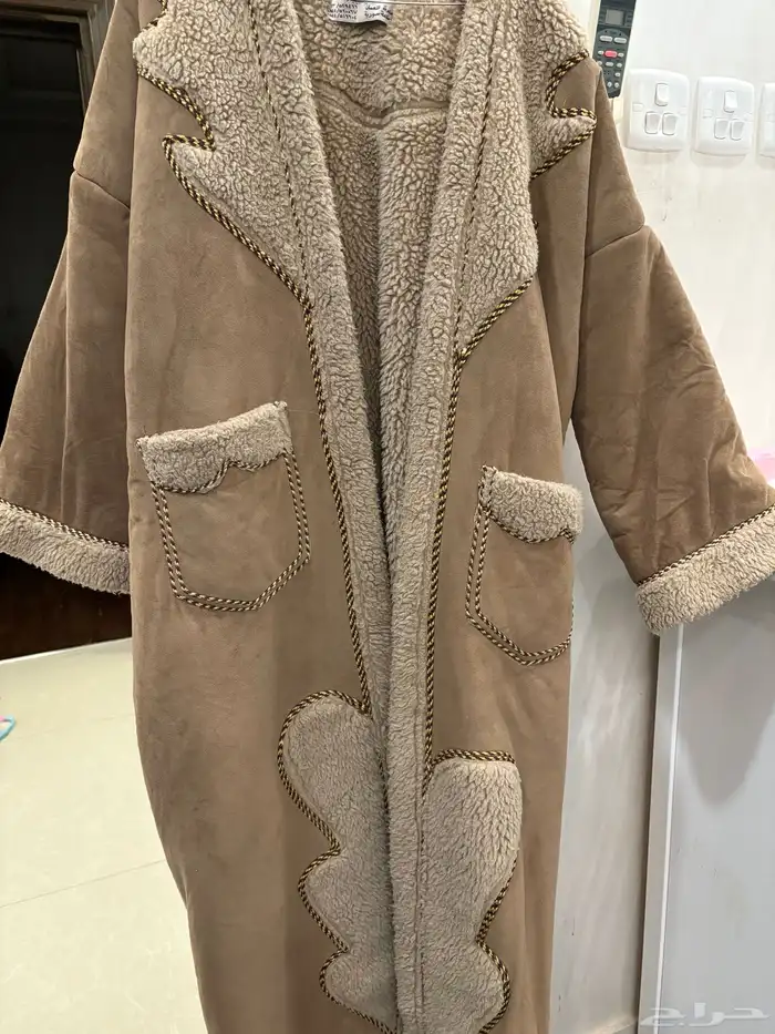 فروة نسائية سورية 18عام 0