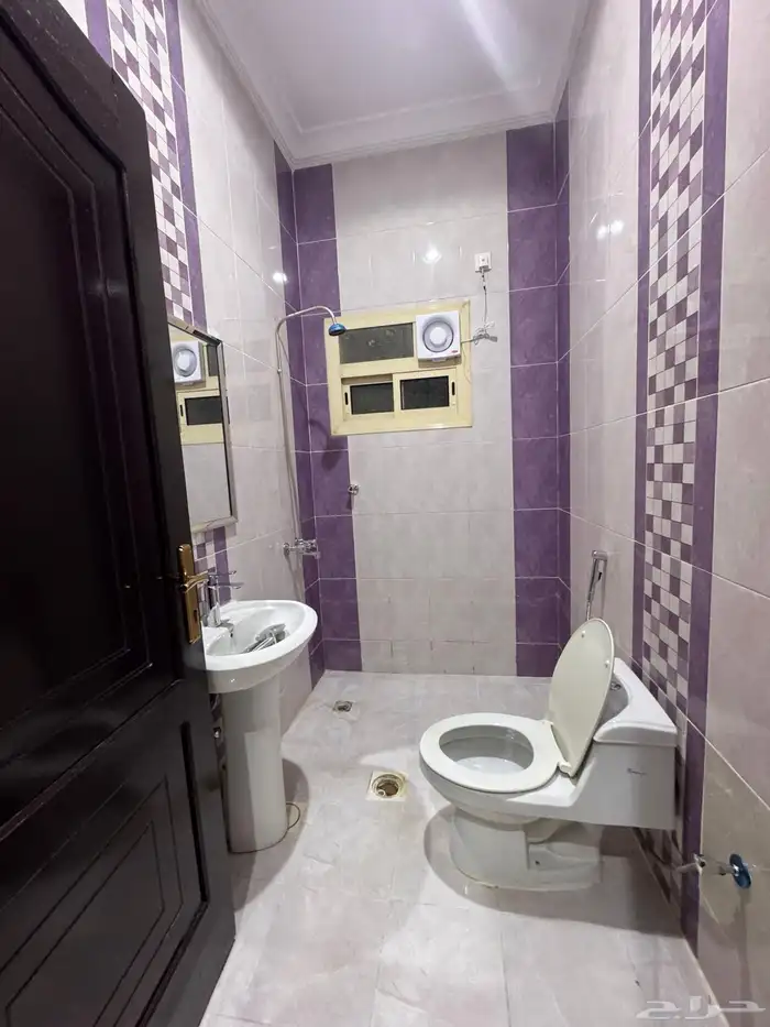 شقه دور ثاني حي البوادي للبيع 380 الف 11