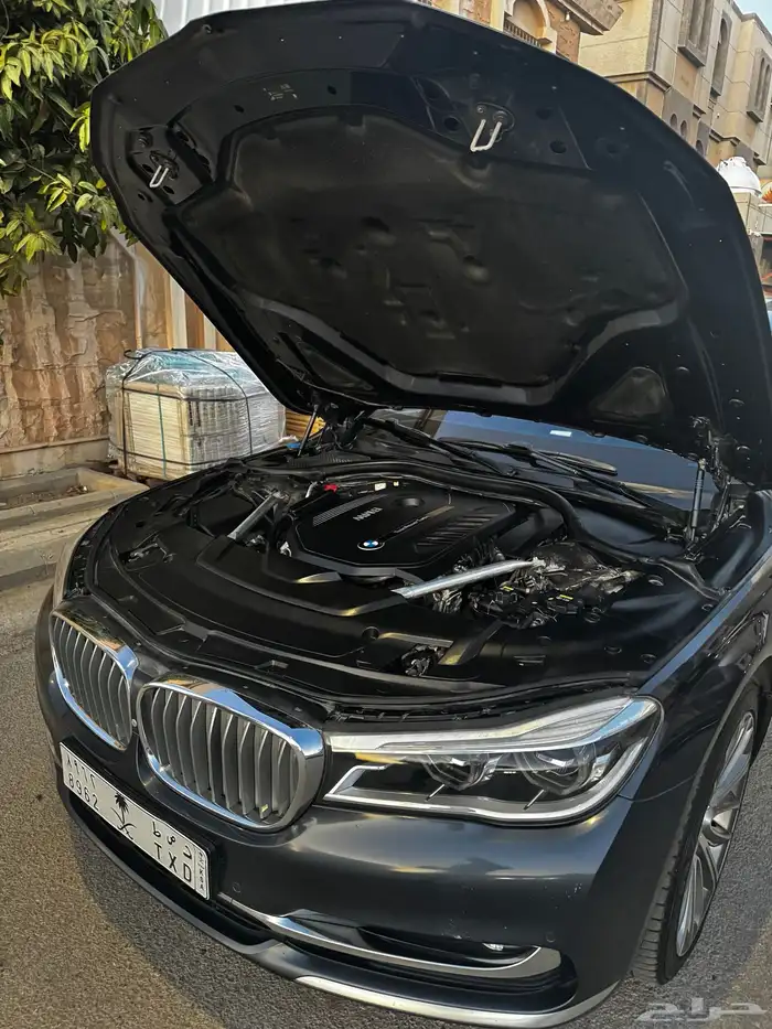 BMW 2019 740li 2