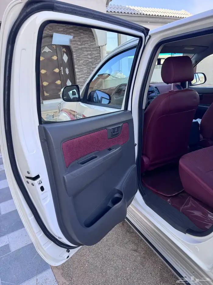 هايلوكس ( مخزن بريمي ) 87