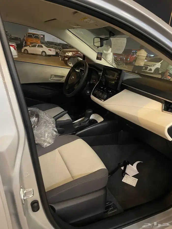 تويوتا كورولا XLI 2.0 طيس بنزين 2025 13