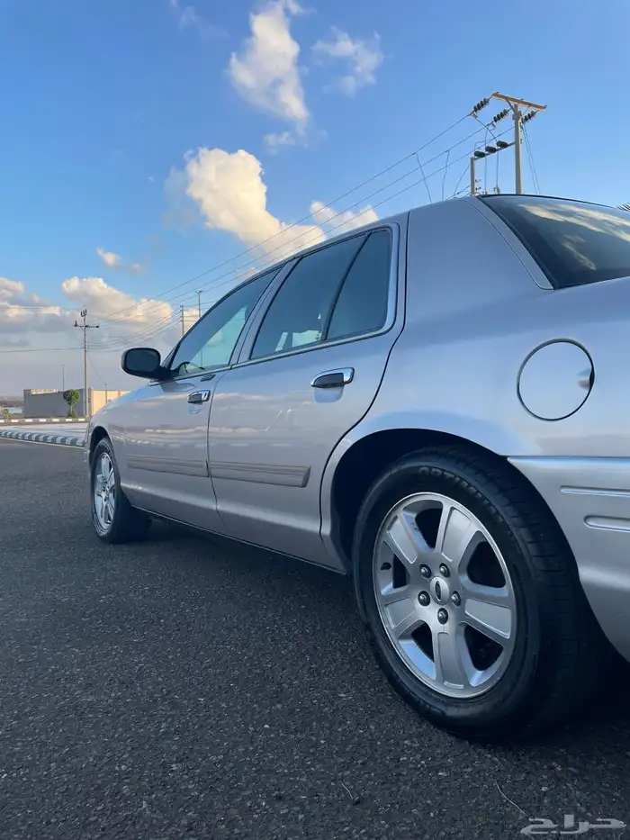 فورد فكتوريا 11 بودي ومحركات بلد 35