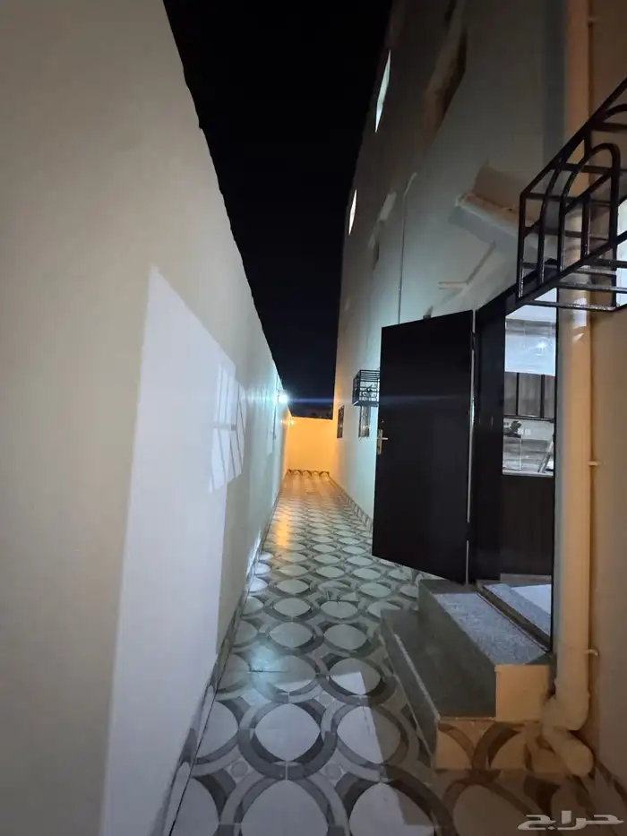 شقه ارضيه خلفيه حي البوادي السعر 380 الف 8