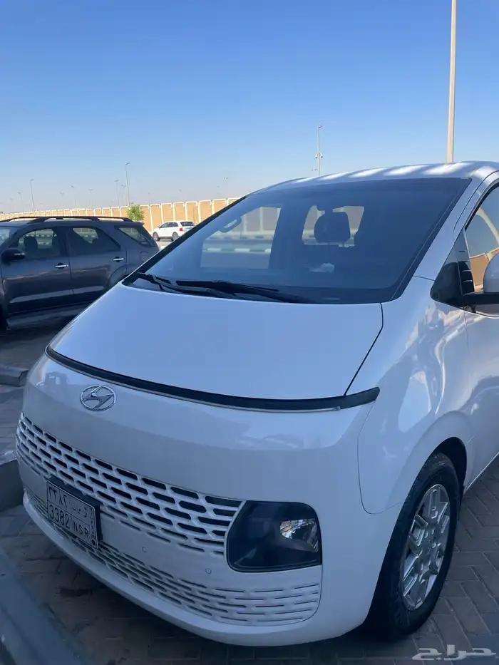 للتنازل او البيع هيونداي ستاريا موديل 2023 ديزل 8