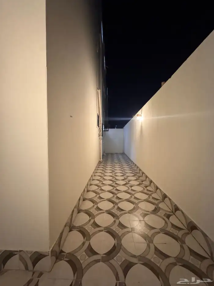 شقه ارضيه خلفيه حي البوادي السعر 380 الف 9