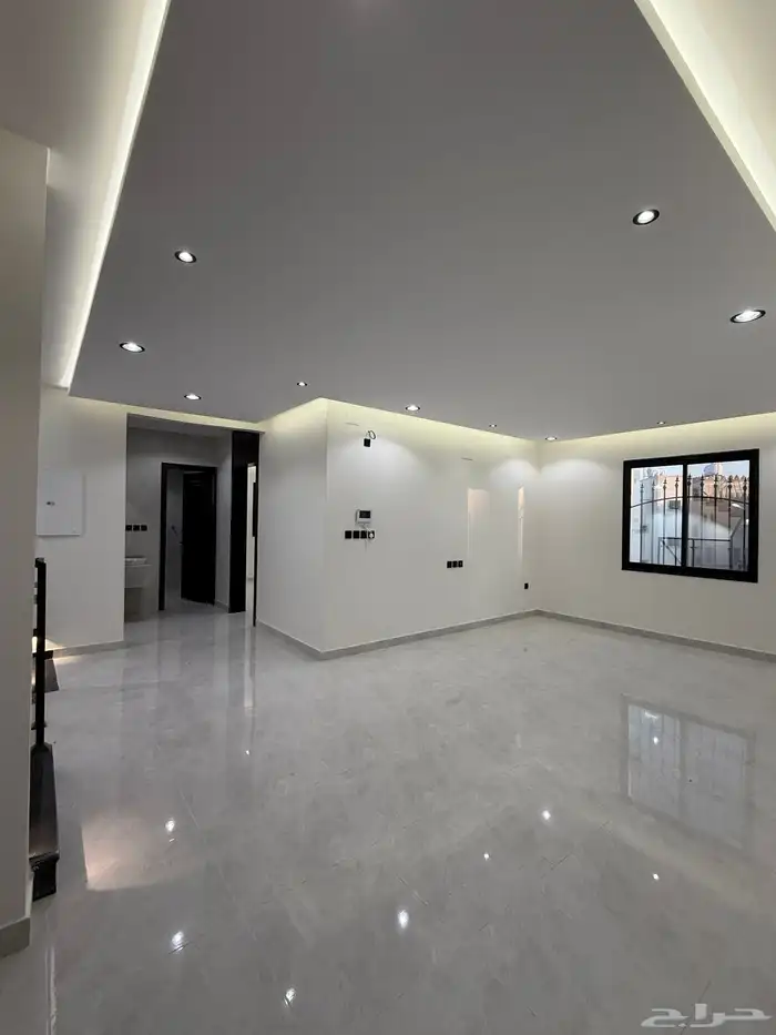 للبيع فلل فاخرة مكونه من دورين وملحق بمخطط 6 طريق الثمانين 23