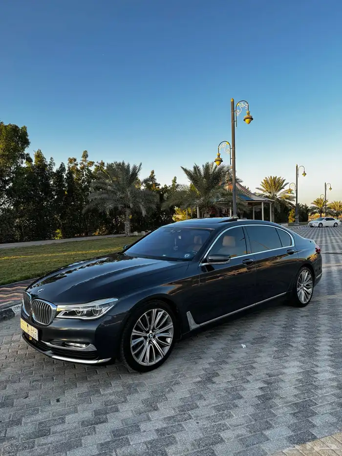 BMW 2019 740li 7