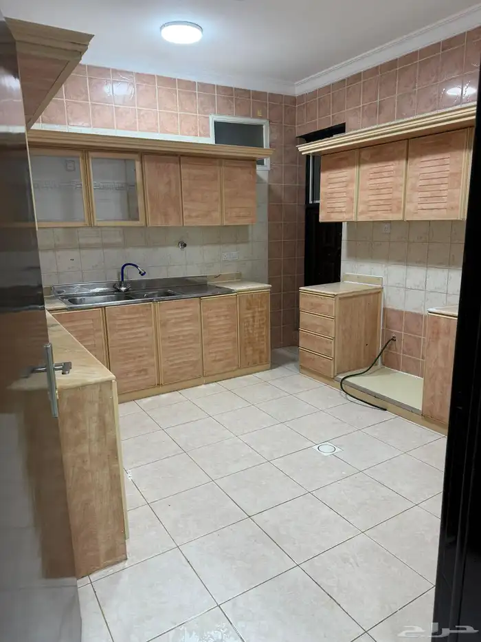 للايجار دور ارضي مستقل في حي النسيم بخميس مشيط 2