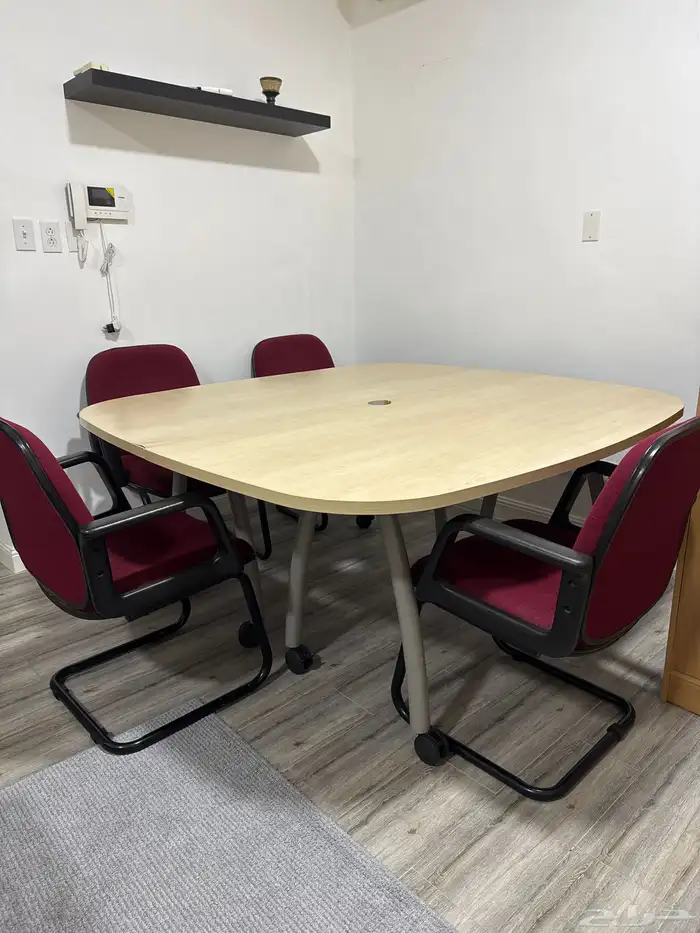 طاولة مكتبية 0