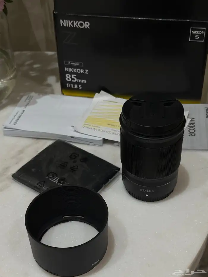 عدسة نيكون 85 0