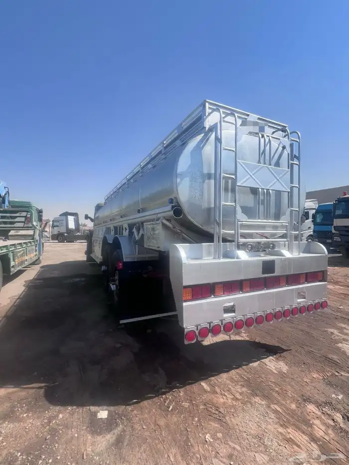 للبيع سقس بوز وايت موديل 1983 4