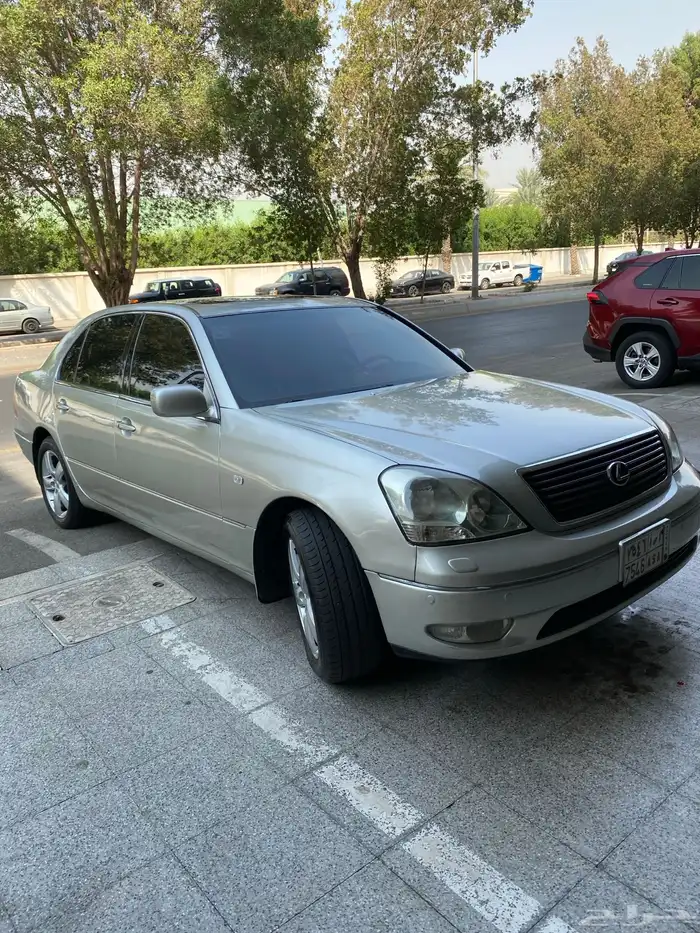 فرصة ذهبية لمحبي السيارات الكلاسيكية 0