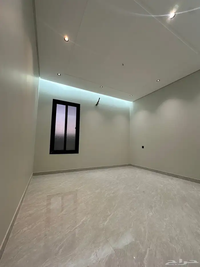 شقه للبيع خمس غرف وصاله 16