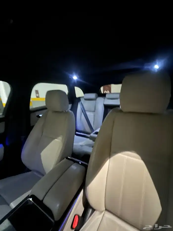 رينج روفر فيلار 2020   ممشى 48 580 كم   نظيفة جدا 8