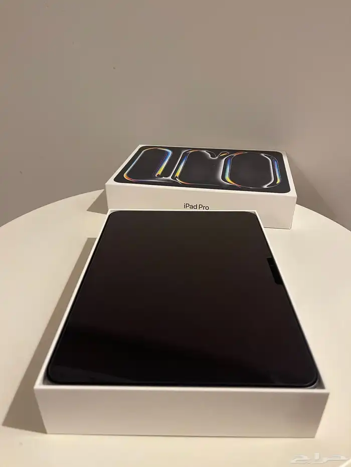 ايباد برو M4 شاشه 11 انش 256 اسود 2