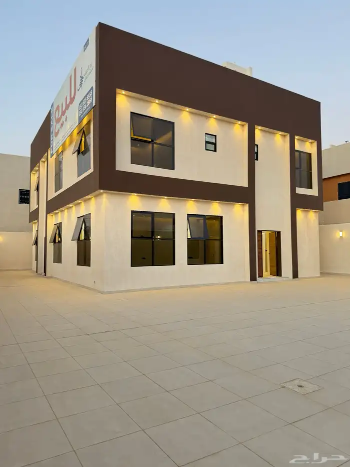 للبيع فيلا كبيره مودرن البكيريه حي الرياض 8
