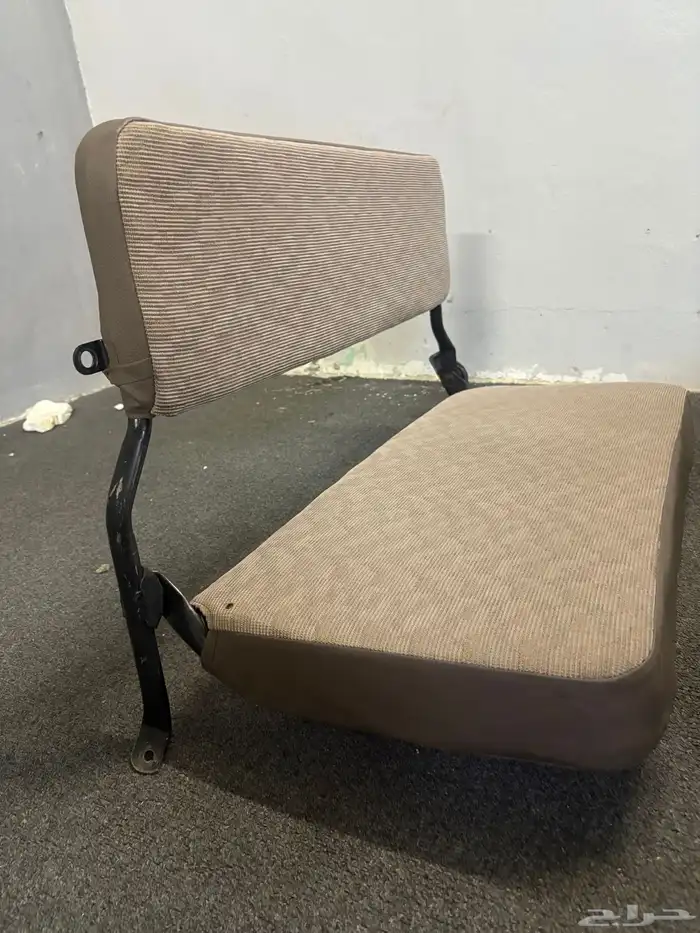 مراتب خلفية جيب ربع بوليسي 2