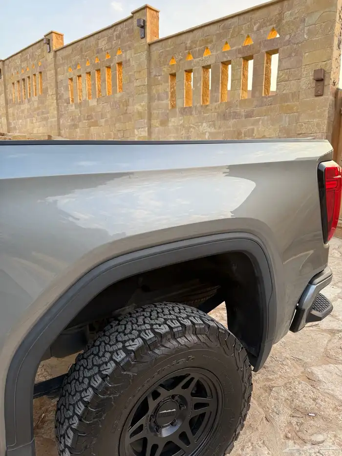 سييرا AT4 نظيف رمادي 63