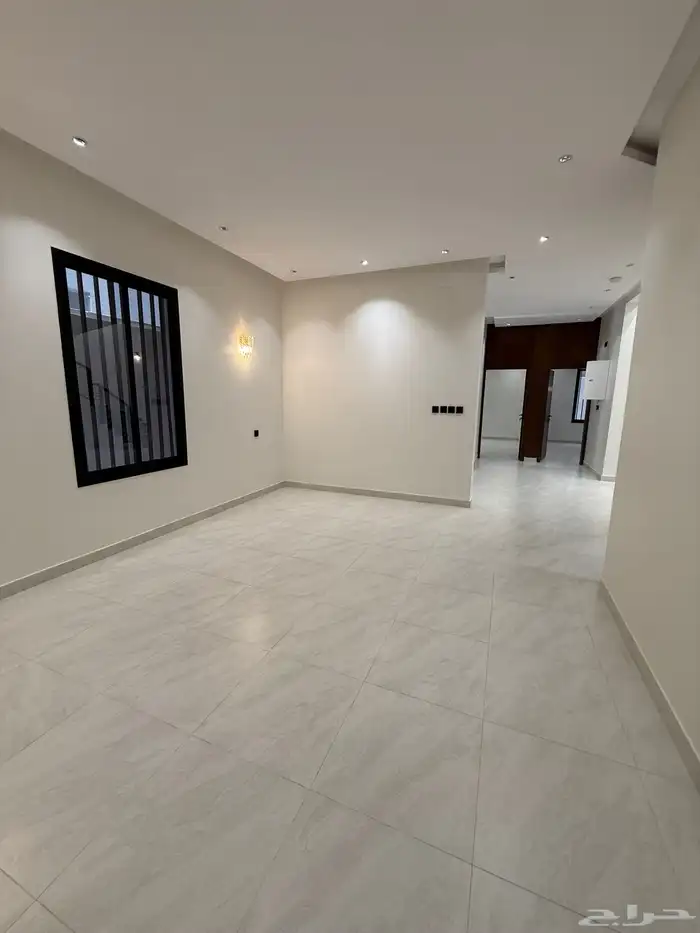 للبيع ارواف ارضيه وعلويه بحوش وسطح خاص الزهور المحاله ابها 10