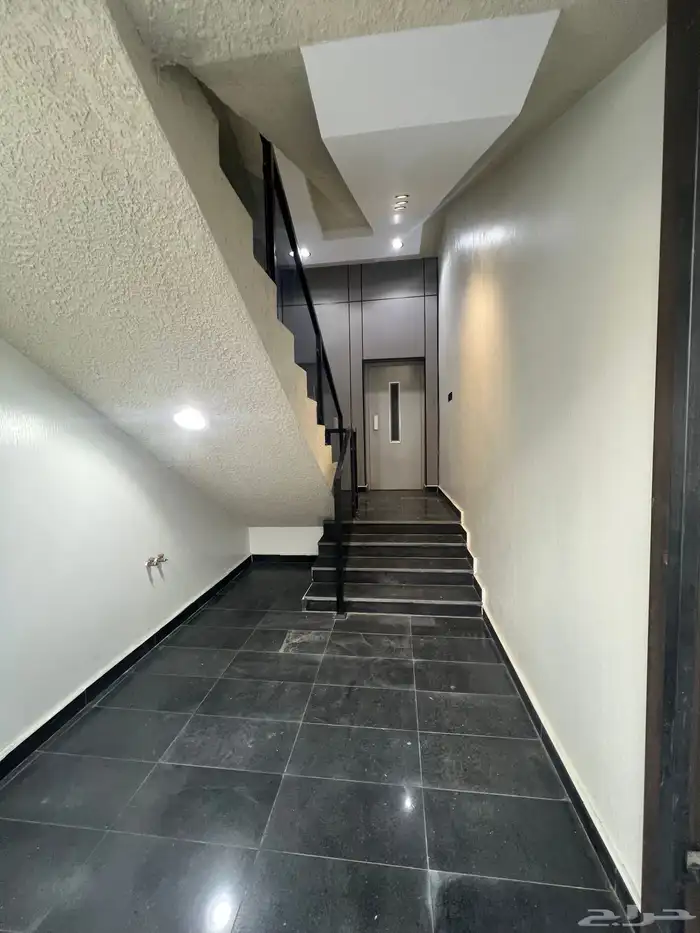 للبيع روف علوي فاخر حي الطلح وسط الخدمات 2