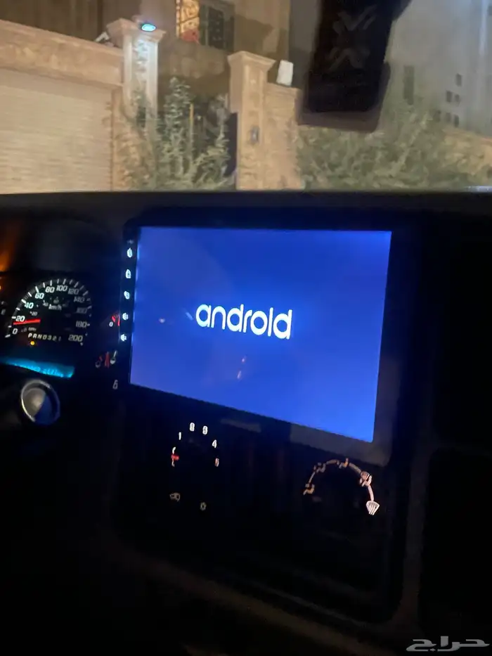 شاشه سيارة 1