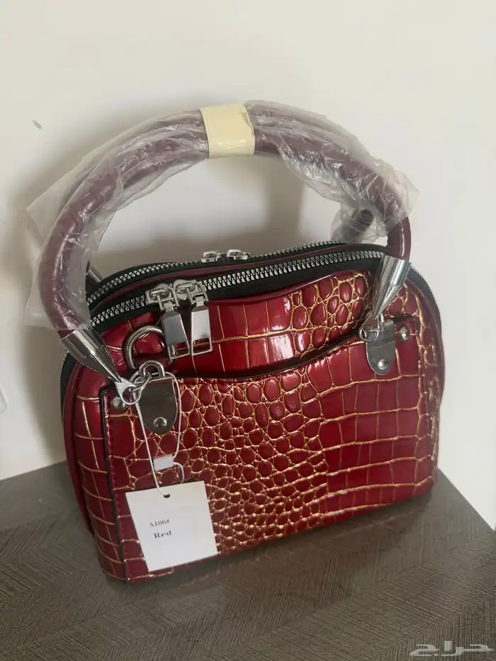 للبيع شنط نسائيه باسعار رخيصه 2