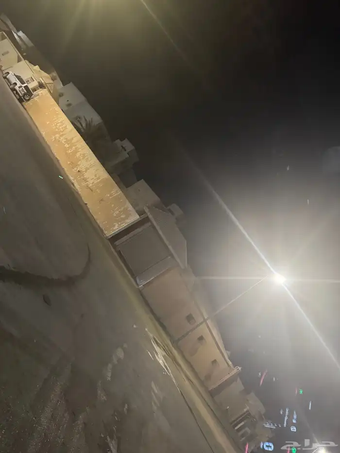 بيت قديم للبيع على شارعين تجارية 20 و 30 تصريح 4 ادوار 0