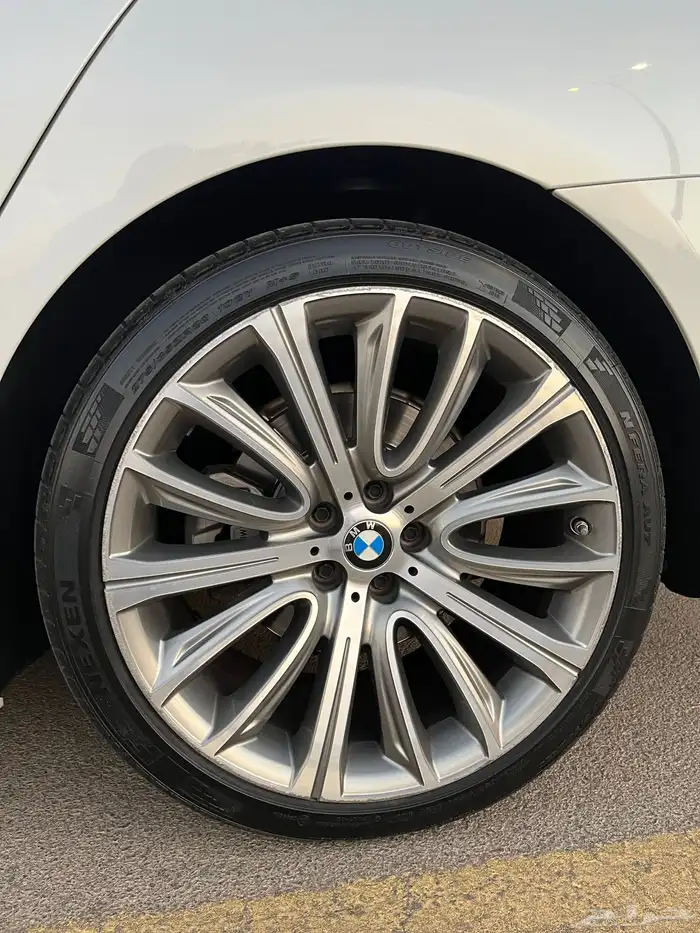 بي ام دبليو 730 2020 16