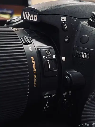 للبيع كاميرا نيكون D7000 مع عدسة سيقما 18-200 index