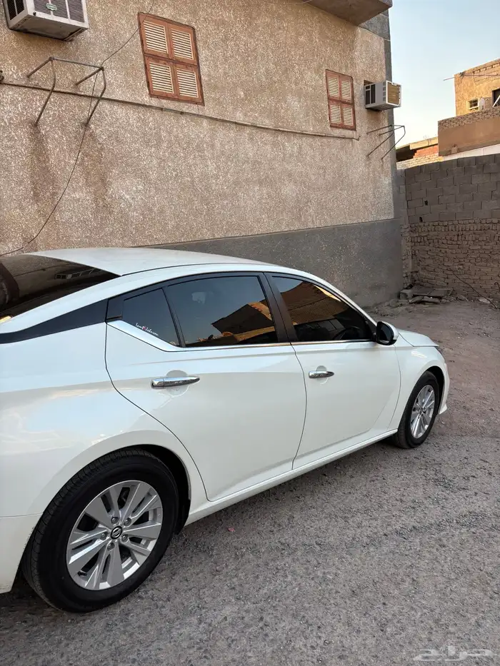 نيسان التيما 3