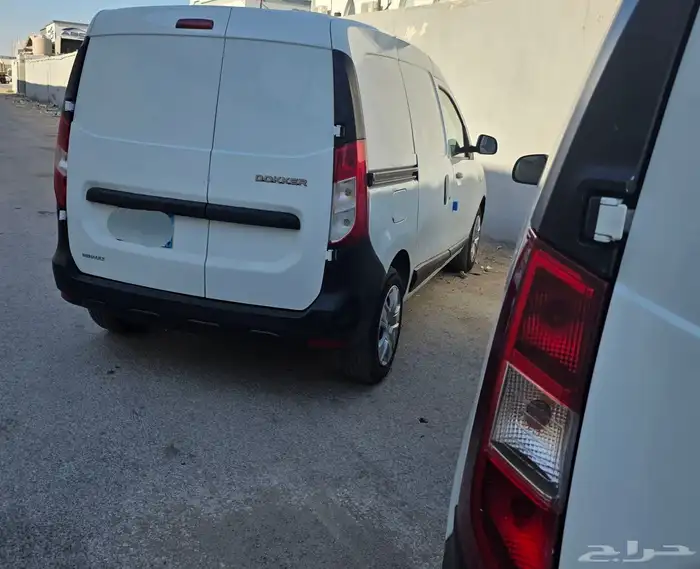 رينو دوكر فان 2022 حبتين نضيف بنزين 16